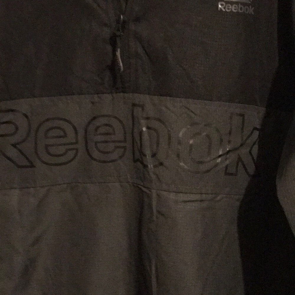 COPY - Reebok pull over jacket - Picture 3 of 7